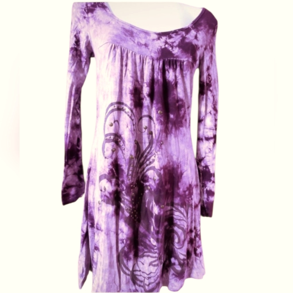 Miss Match Purple Wash Dress Tie-Dye Dress flower design on the chest is a washe
